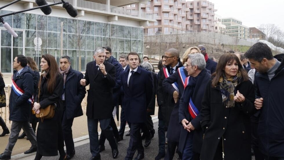 Emmanuel Macron Inaugure le Village Olympique