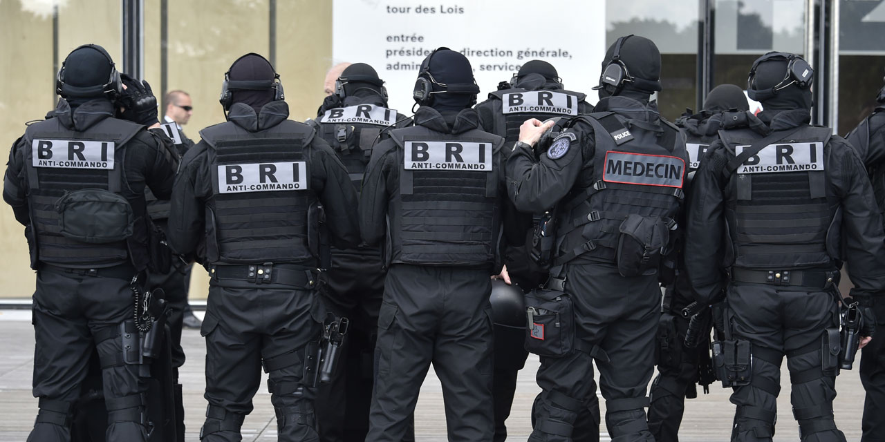 La BRI a été mobilisée rue Fresnel, dans le 16e arrondissement de Paris, après l'alerte d'un témoin ayant "aperçu un homme (...) porteur d'une grenade ou d'un gilet explosif"