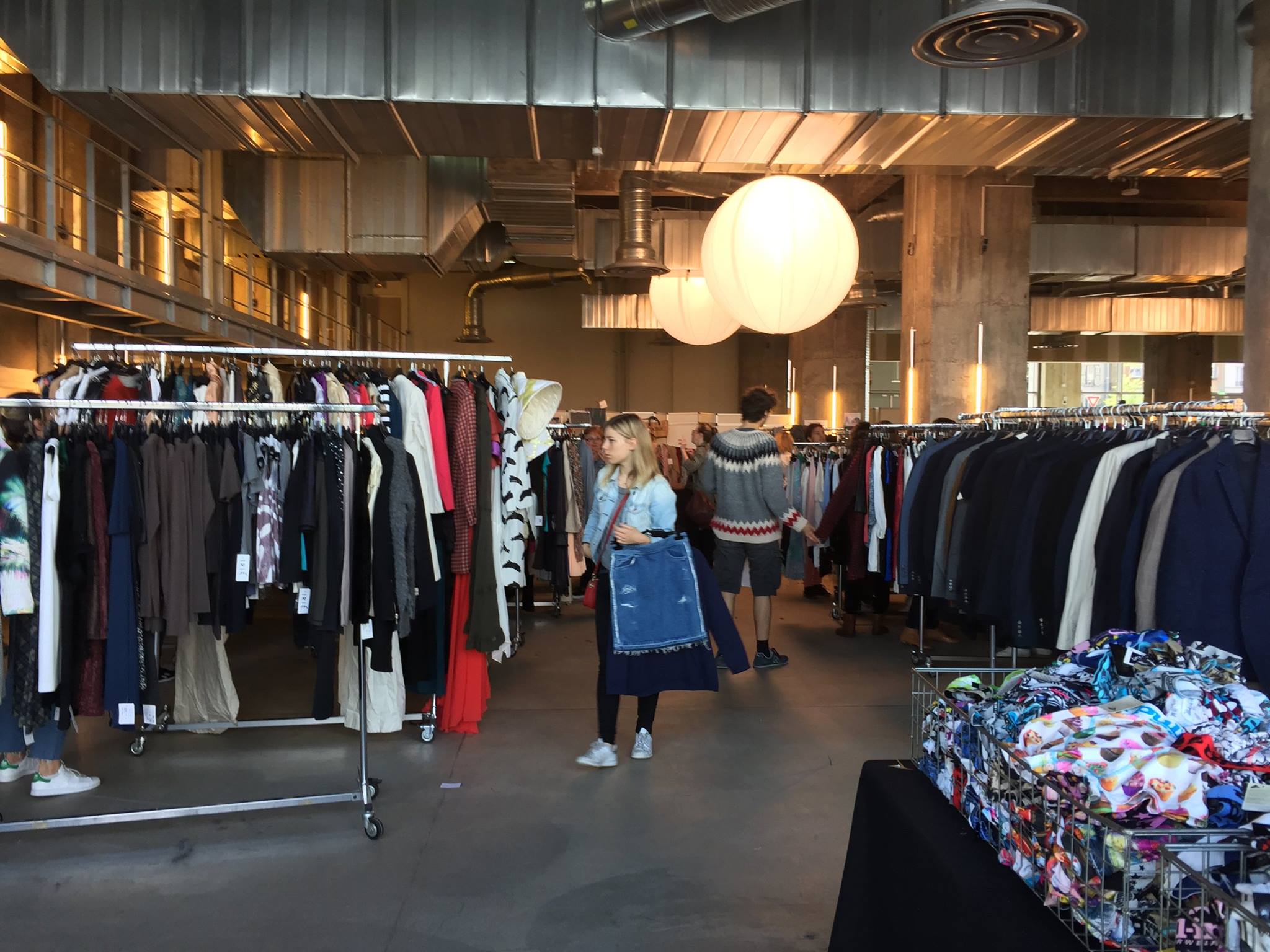 La grande braderie mode : quand le style rime avec solidarité