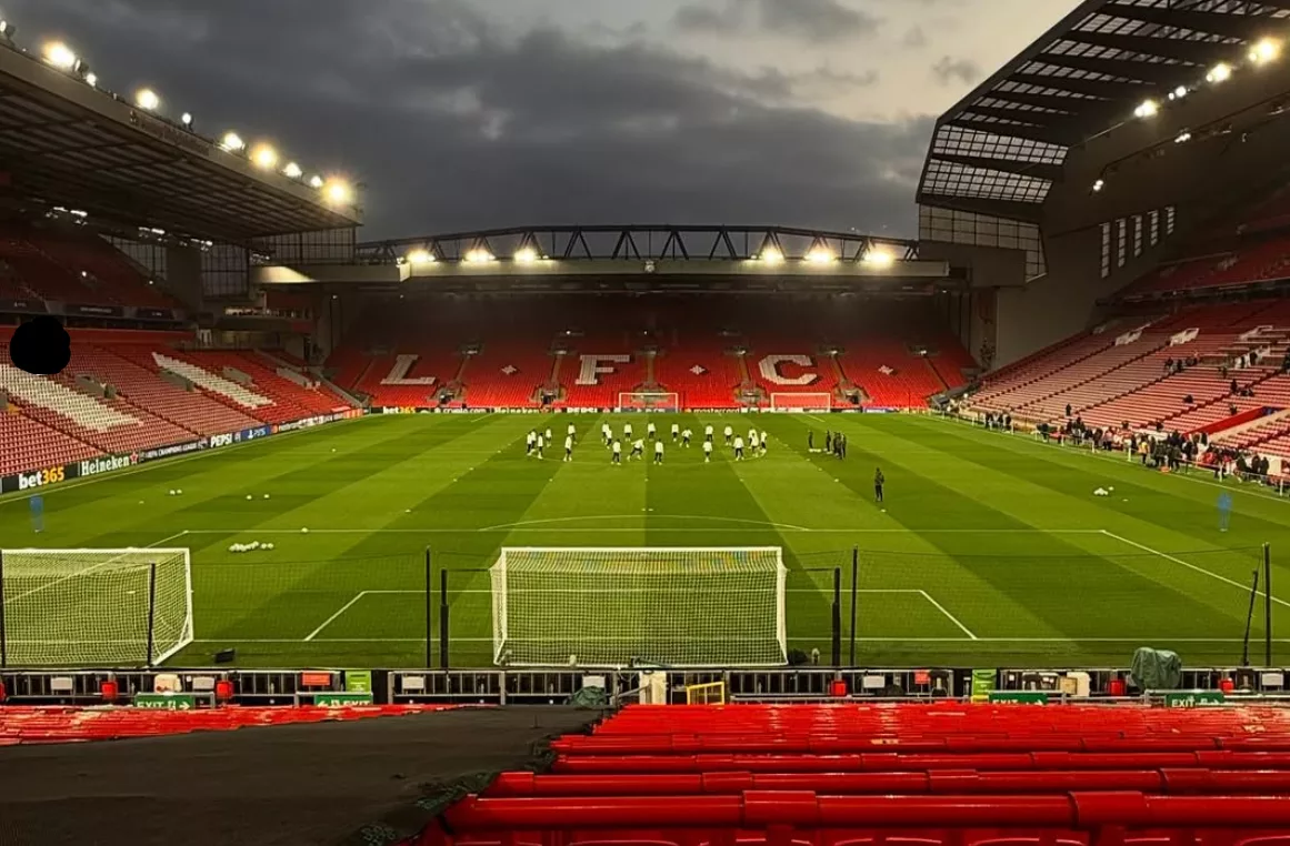 Paris en mission commando à Anfield