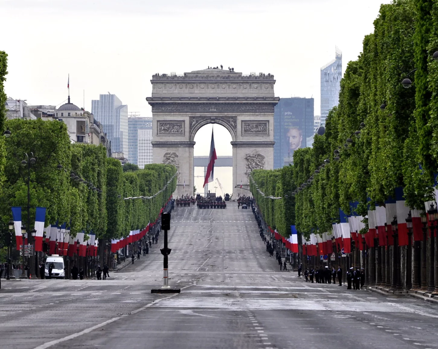 Shopping à Paris : zones, budget et stratégie pour acheter mieux